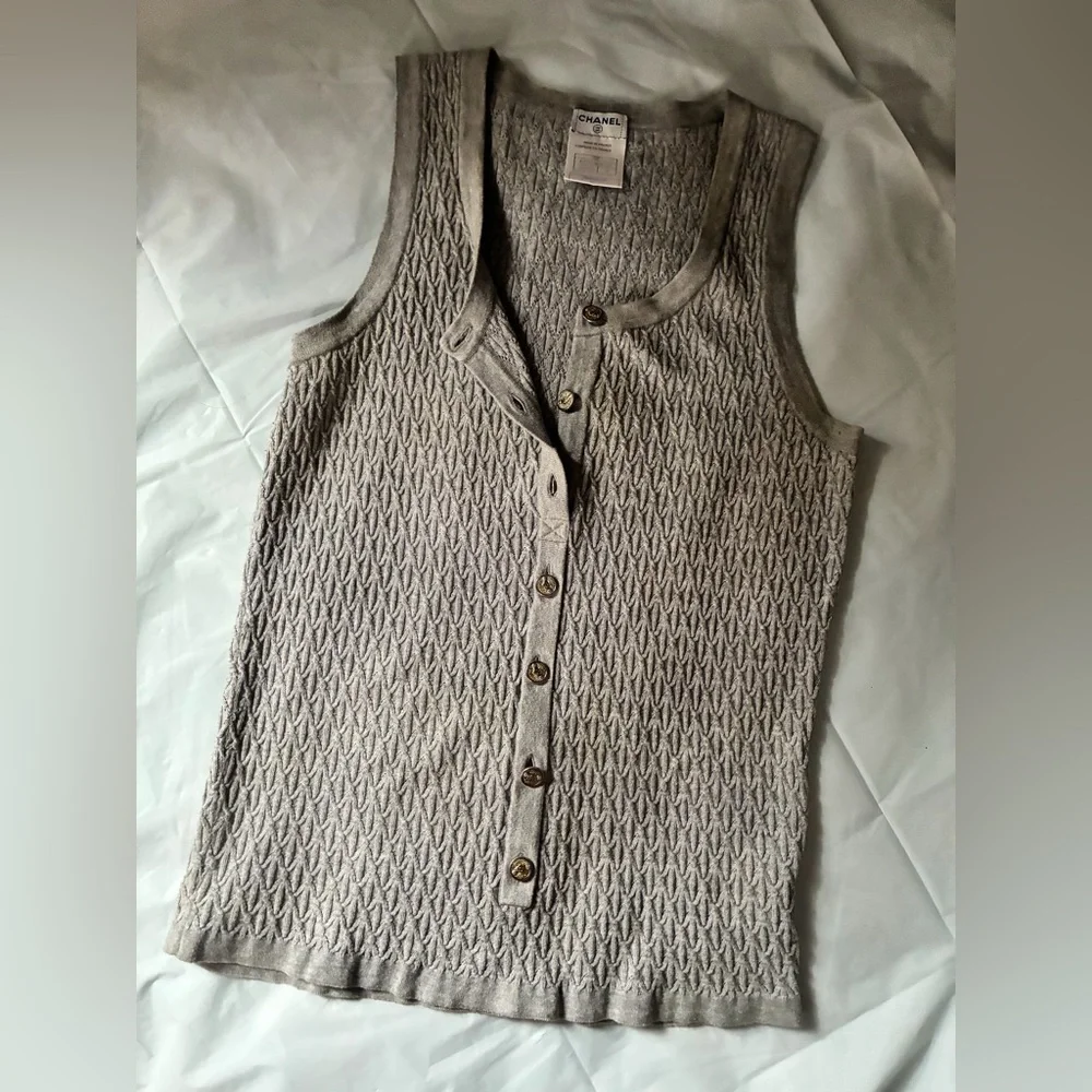 Chanel Vintage 2008 Spring Textured Henley Knit Top Vest Size 36 CC Buttons